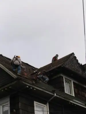 photo of a replacement roof in Seattle