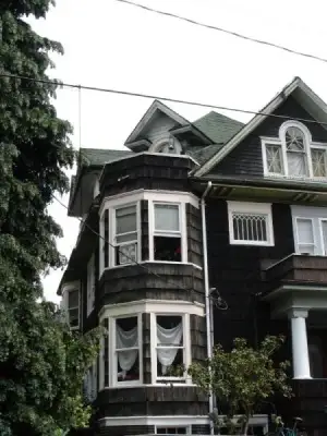 photo of a victorian house in Seattle